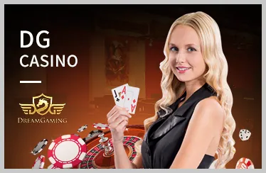 Bàn chơi Poker với các quân bài và chip